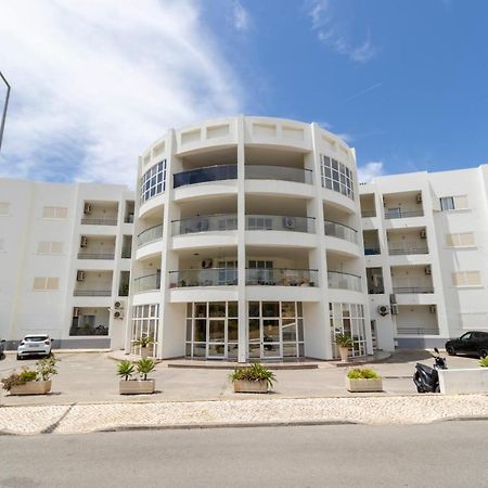 Spaceful Apartment In Albufeira Exterior foto