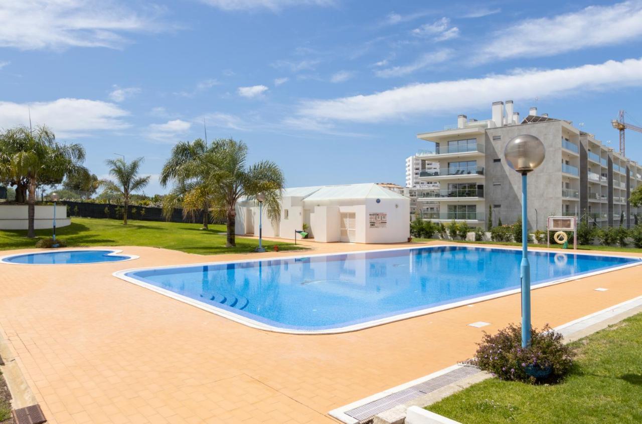 Spaceful Apartment In Albufeira Exterior foto