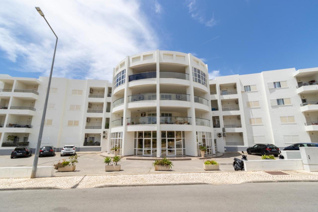 Spaceful Apartment In Albufeira Exterior foto