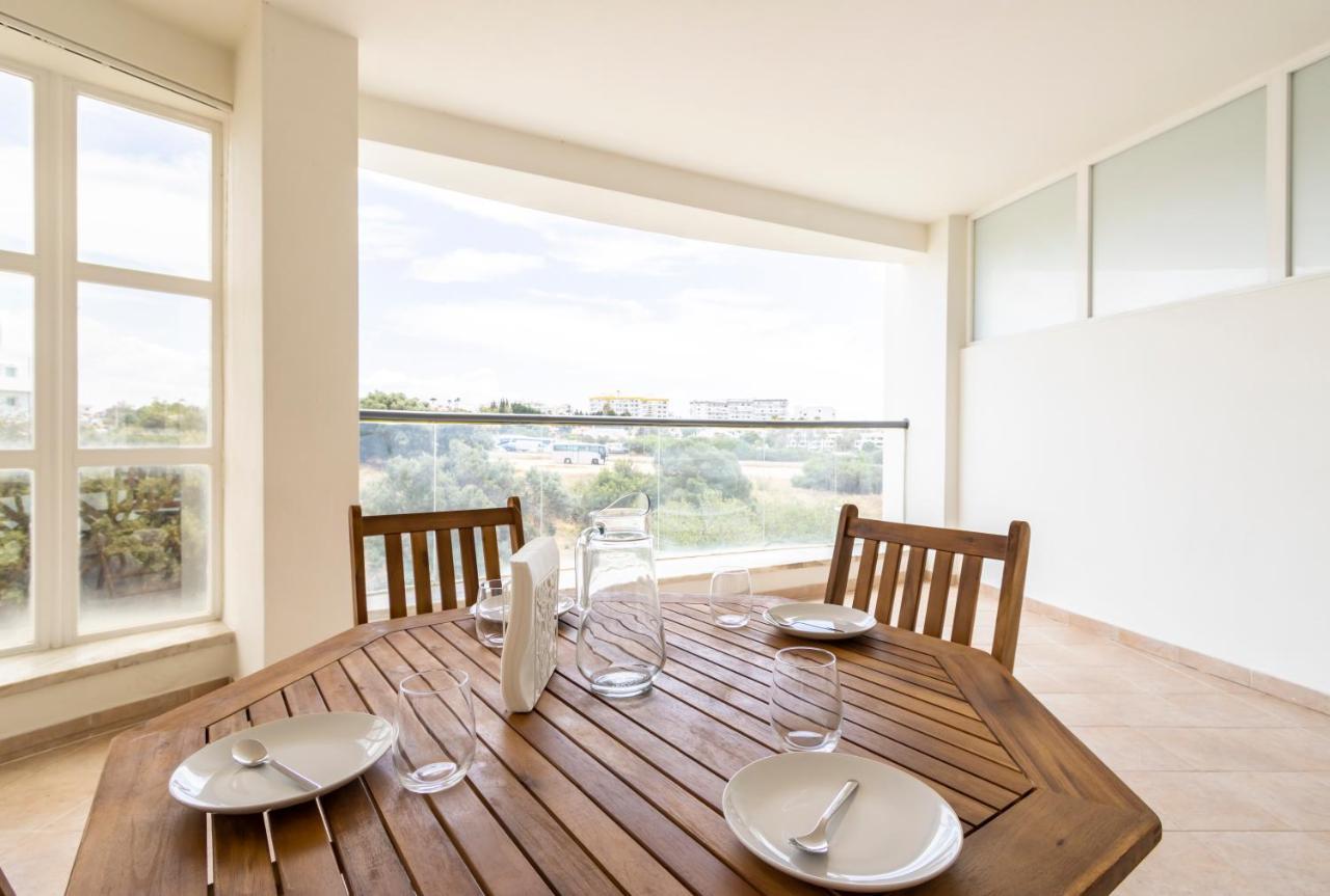 Spaceful Apartment In Albufeira Exterior foto